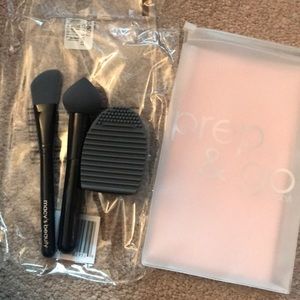Macys Prep & Go 4 Pcs Beauty set